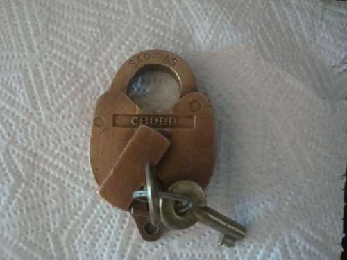 VINTAGE CHUBB SAS SAR 1972  BRASS PADLOCK