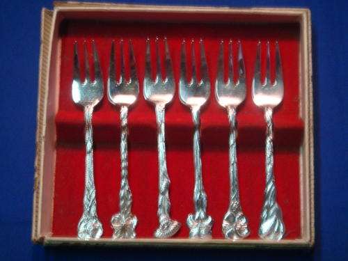 6 Chrome plated cake forks in box
