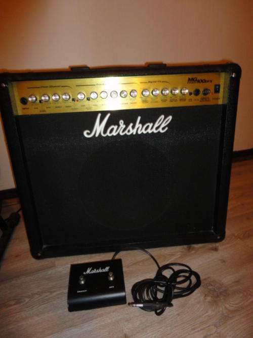 Marshall MG 100 DFX amplifier