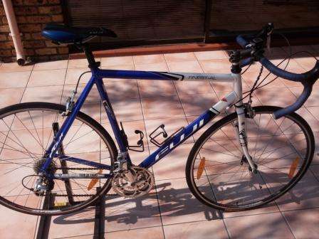 Fuji Finest-AL Racing Bicycles + EXTRAS