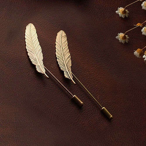 * Feather Brooch/Lapel Pin * Free Shipping! *