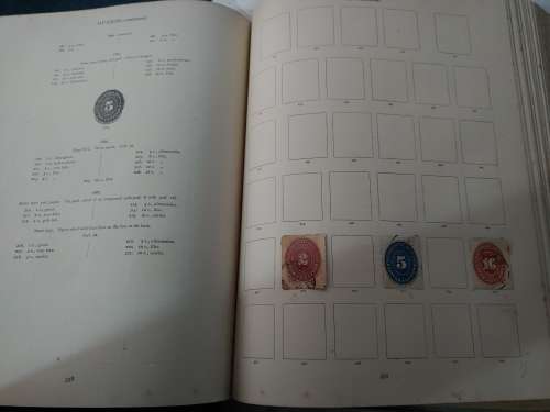 LARGE OLD IMPERIAL STAMP ALBUM WITH SOME OLD STAMPS + FEW 100 LOOSE STAMPS - NOT CHECKED