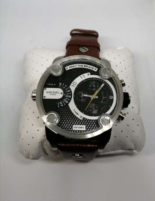 DIESEL LEATHER CHRONOGRAPH QUARTZ WATCH DZ7264
