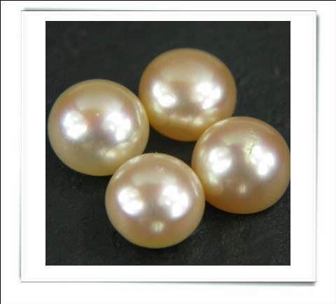 CLEARANCE SALE - Natural Fresh Water Pearls - Peach Pink - 2.77cts avg. each - 50 pcs on offer!