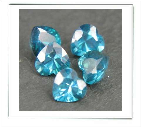 CLEARANCE SALE - Natural Green Topaz Heart Facets - 0.87cts avg. each - 70 pcs on offer!