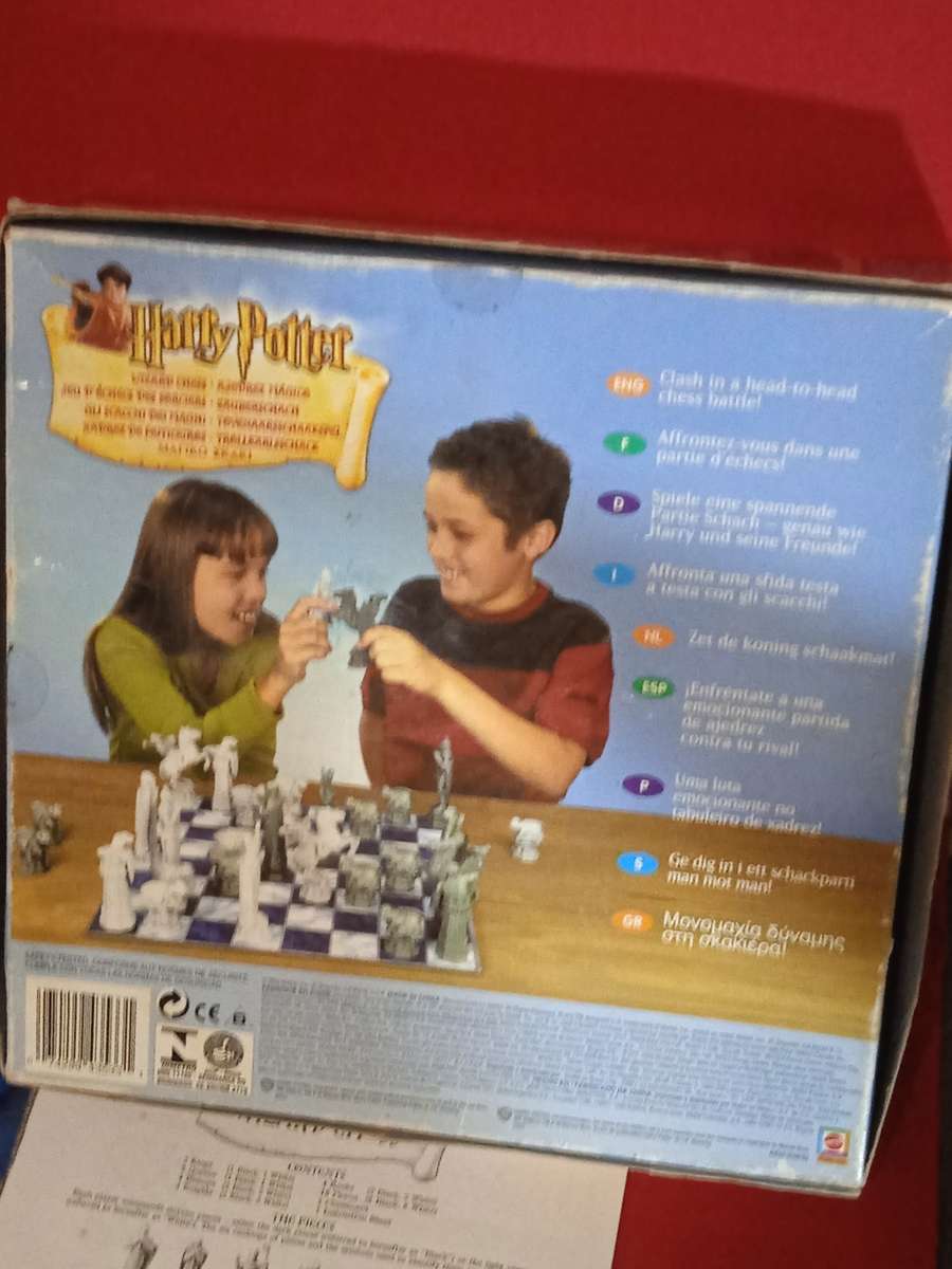 HARRY POTTER WIZARD CHESS BY MATTEL