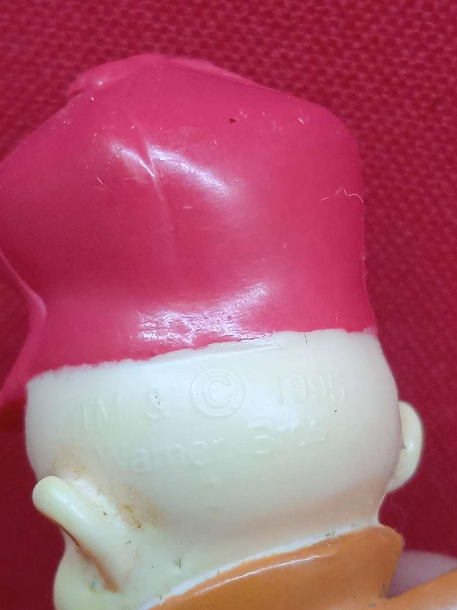 ORIGINAL 1995 WARNER BROS. ELMER FUDD FIGURINE