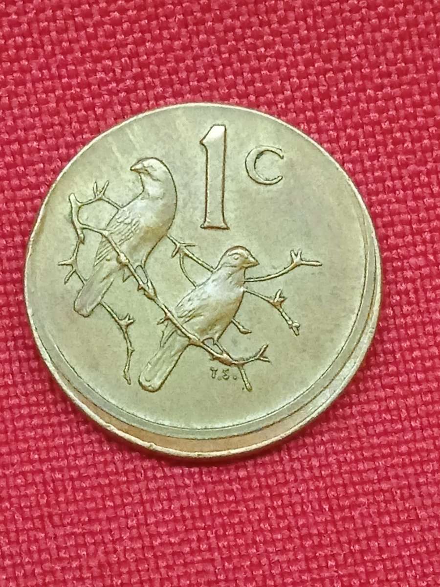 ERROR COIN(OFF - CENTRE STRIKE)