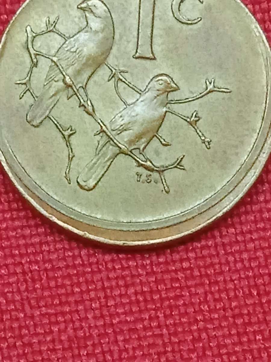 ERROR COIN(OFF - CENTRE STRIKE)