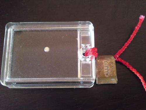 Diamond in sealed De Beers holder +- 10pointer