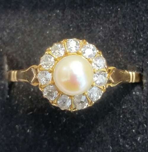 ANTIQUE DIAMOND AND PEARL RING, 18CT GOLD   (EstateJewellery2020#15)