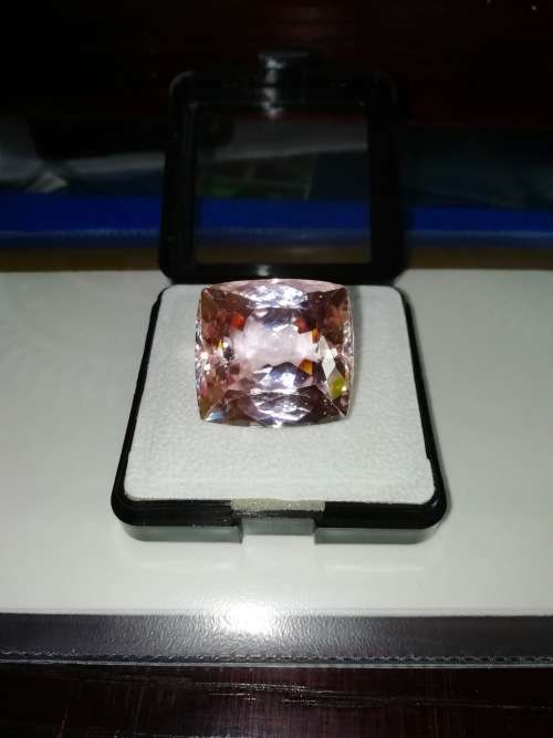 101.72ct Kunzite