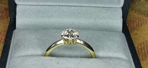 0.675ct Diamond engagement ring, 18ct White Gold * ROUND BRILLIANT Cut Diamond J VS *