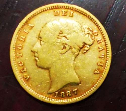 1887 GOLD SOVEREIGN  Young Queen Victoria