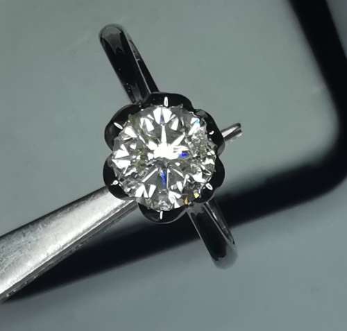 1ct Diamond engagement ring, Platinum * Round Brilliant Cut Diamond *