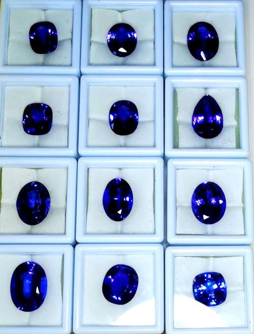 *** Tanzanite *** 100Cts Certified Tanzanite parcel