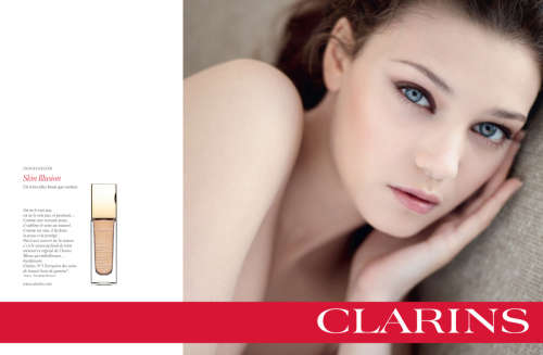Clarins True Radiance Foundation SPF15 - 30 ml - Assorted Shades