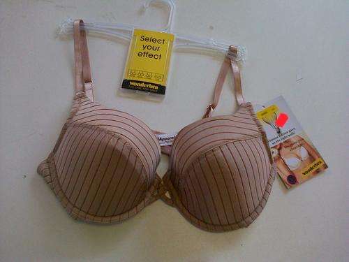 Wonderbra Cleavage Bronze