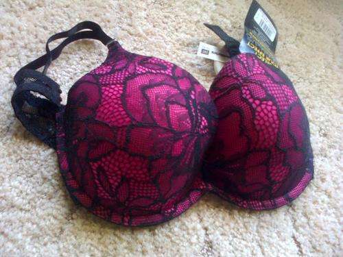 Wonderbra Cleavage Black/Pink 34 C