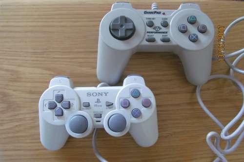 Sony Playstation PS1 Console + 2 Memory cards + 2 Controls + Box + Instructions