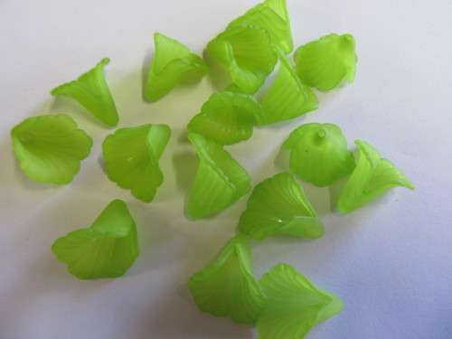 Acrylic Shapes Flower Shape Green 16mm 5pc