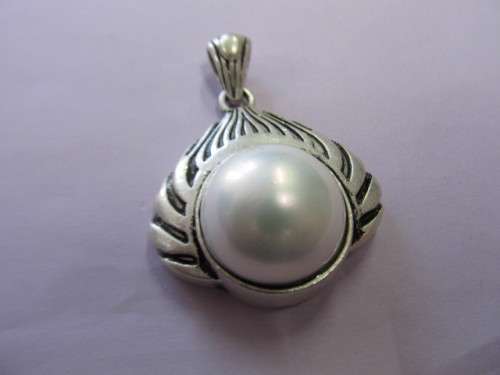 Pendant, White Faux Pearl, Nickel Antique, 49mm