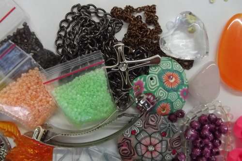 Beading & Jewellery Making, Beading Kit, See Description and Photos Bellow, Weight 540gr