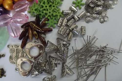 Beading & Jewellery Making, Beading Kit, See Description and Photos Bellow, Weight 540gr