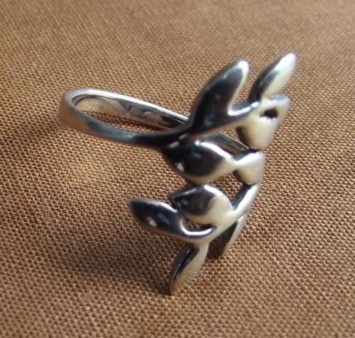 Fine Jewellery, Ring, Silver, Stamped 925, Leaf Design, Size 16mm