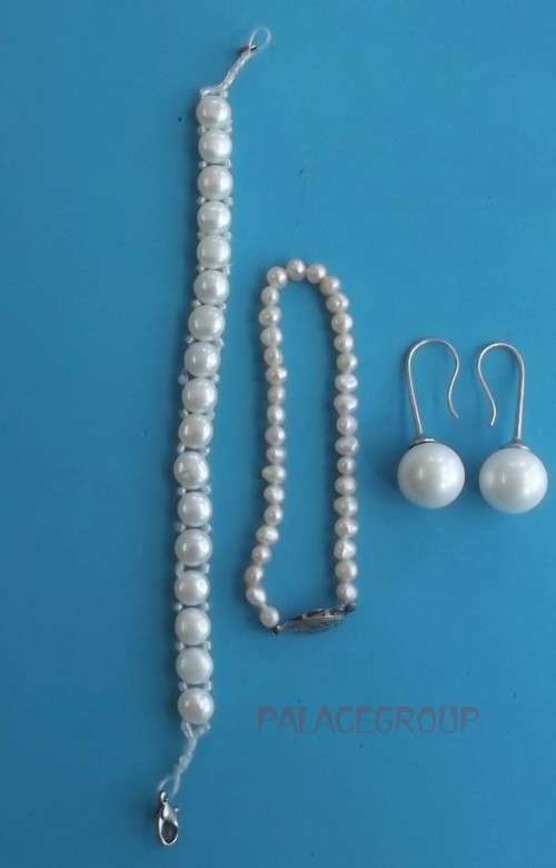 Fine Jewellery, 2 X Freshwater Cultured White Pearl Bracelets- ±16cm, 1 x Pair Shell Pearl Earrings