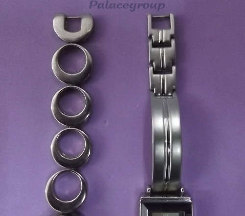 1 Lot Ladies Watches Working Condition, 1 x Ricardo With Pink Face, 1 x L`S Watch With Grey Face