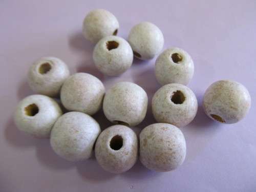 Wooden Beads, Round, Speckled Natural, 15mm x 16mm, 6pc