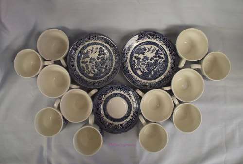 Vintage Original, Broadhurst Staffordshire Blue Willow English Ironstone Dinner Set