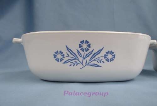 2 xCorning Ware Square Baking Dishes With 1 x Clear Lid - Dish Milk Glass With Blue Flower Pattern