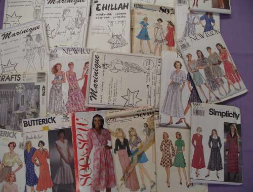 1 Lot New And Used Patterns And Guide to Dressmaking / Home Sewing, Various Makes And Sizes, 25pc