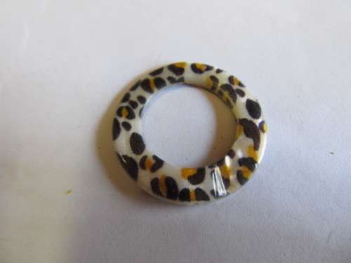 Pendant, Shell, Round, White With Black And Yellow, Hole Top To Bottom, 30mm, 1pc