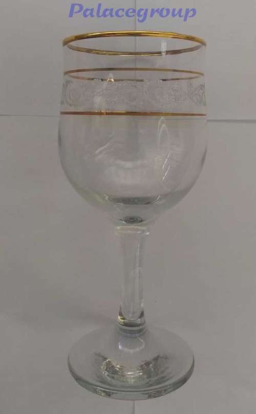 6 x Vintage Wine Glasses With Gold Trimings, Glasses In Excellent Cond. See Photos Below