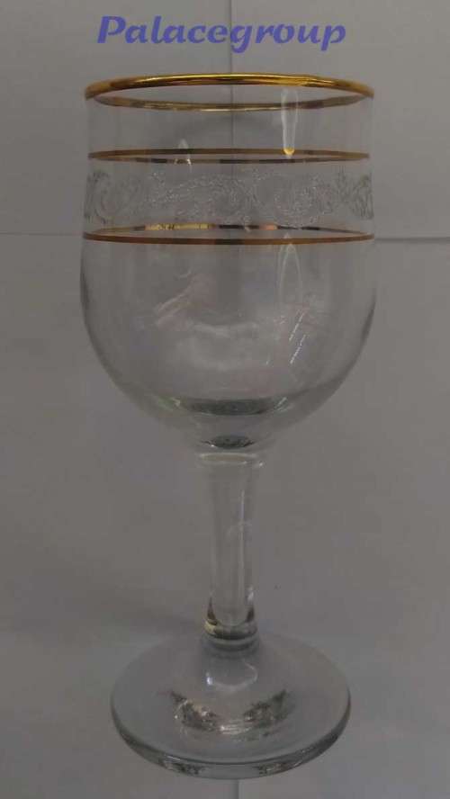 6 x Vintage Wine Glasses With Gold Trimings, Glasses In Excellent Cond. See Photos Below