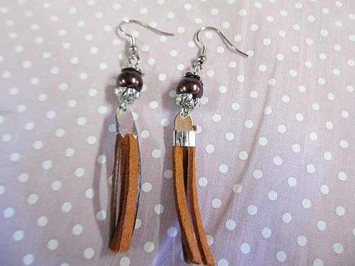 Perrine Earrings, Brown Glass Pearls With Vevet Leather Cord Tassel, 76mm, 2pc