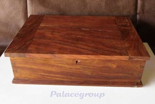 Vintage Imbuia Jewellary Kist / Box, 34cm x 23cm x 10cm. See Photos Below