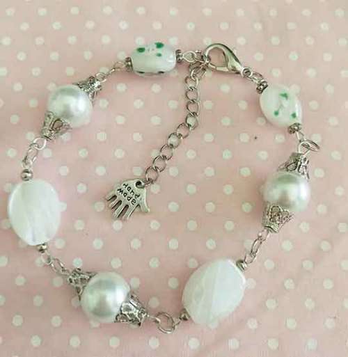 Perrine Bracelets, White Glass Pearls And Glass Beads, Nickel Findings, Lobster Clasp, 22cm + 5cm Ex