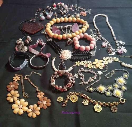 1 Lot Damaged / Bruised Jewellery Items, Weight - ±620gm, See Photo For More Info