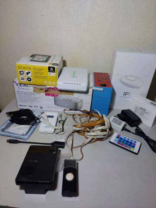 Bulk Lot of Electronics