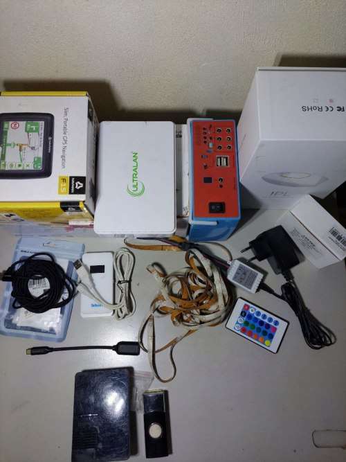 Bulk Lot of Electronics