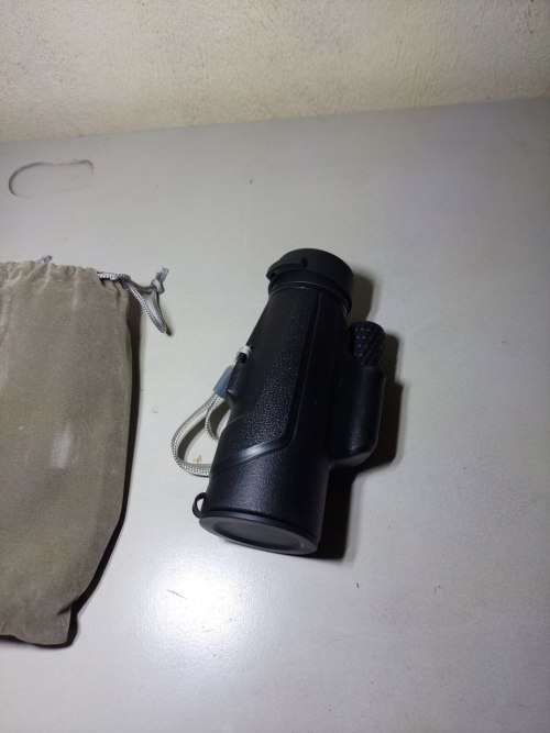 BINOCULARS & MONOCULARS