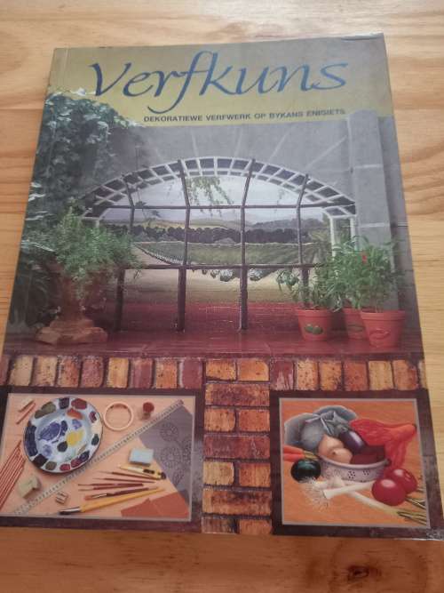 Verfkuns Dekoratiewe verfwerk op bykans enigiets