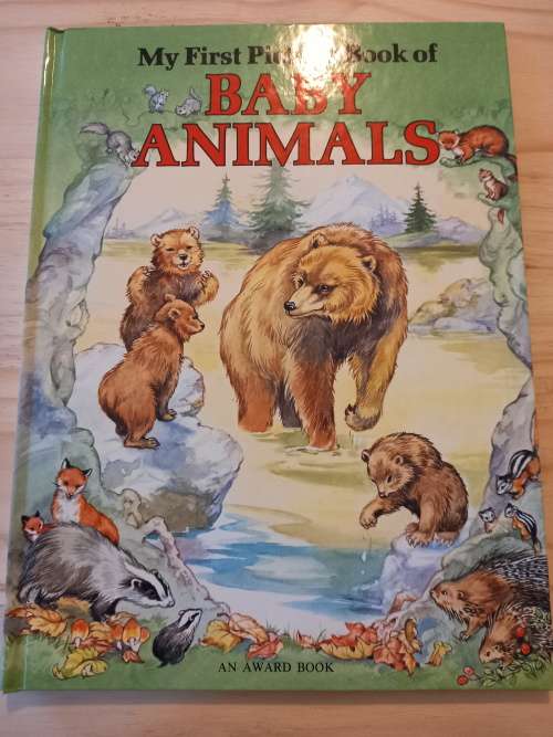Bundel of 7 English Children's books age 5-8