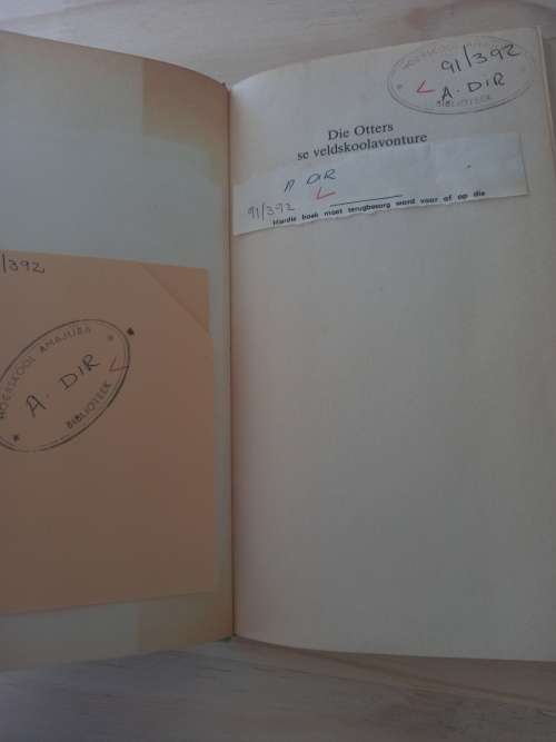 Die Otters se veldskoon-avontuur deur Cor Dirks (1ste uitgawe, 1ste druk 1988)