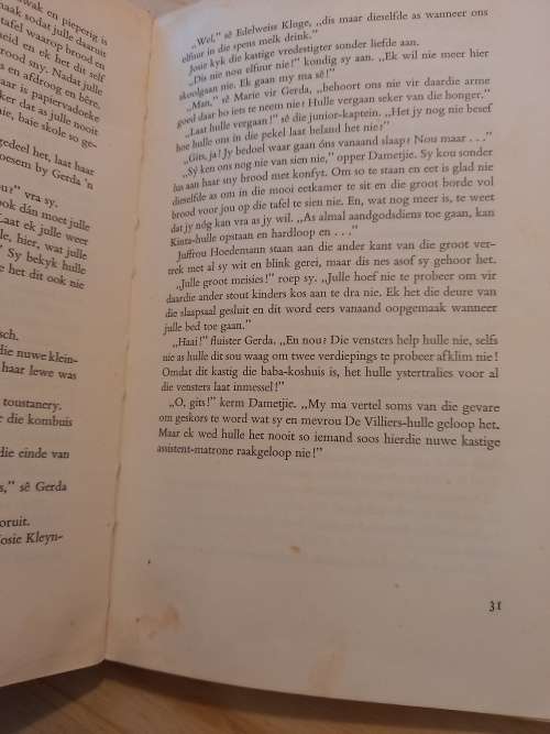 Ontgroening op Maasdorp Nr 11 deur Stella Blakemore (1972)