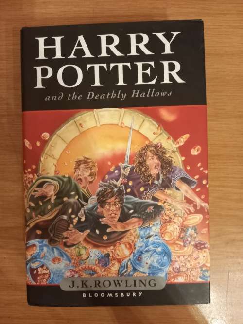 HARRY POTTER and the Deathly Hallows - JK Rowling (1st edition)